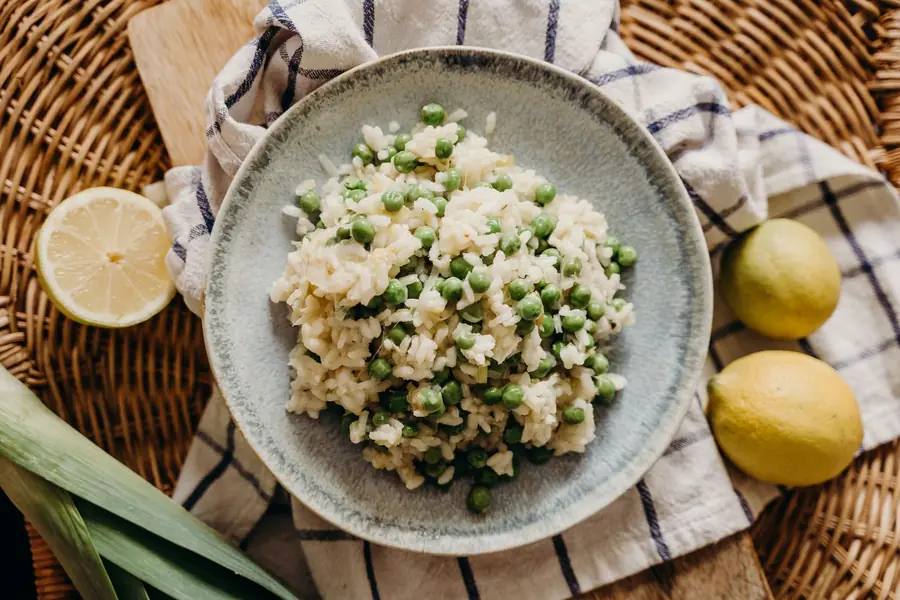 Un risotto aux petits pois et au citron
